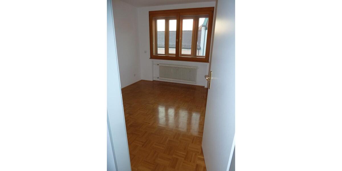 Etagenwohnung Plattling - 3 Zimmer, 73 m&sup2;, 649&euro; | Angebot:26548869
