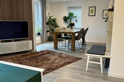 Kernsanierte Wohnung in DHH mit gehobener Ausstattung und Garten 4 zimmer