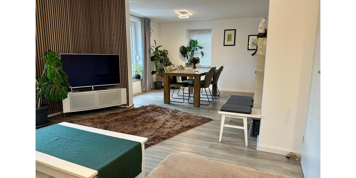 Kernsanierte Wohnung in DHH mit gehobener Ausstattung und Garten 4 zimmer