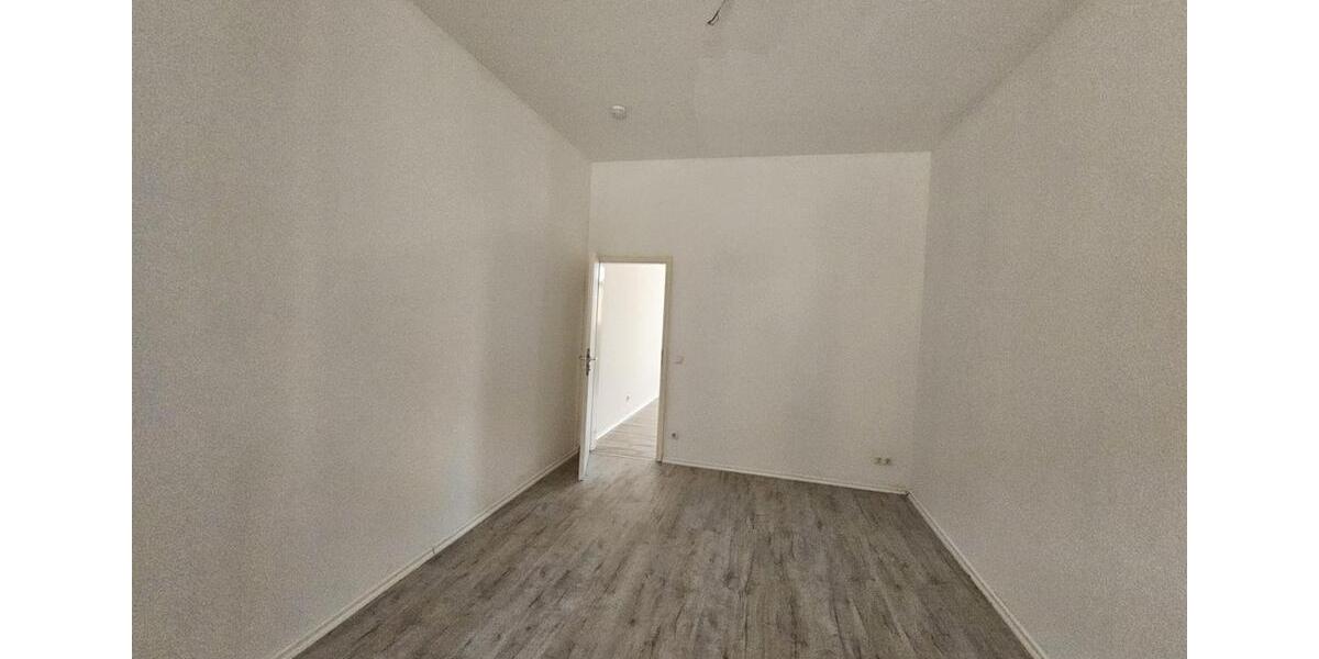 Erdgeschoßwohnung Crimmitschau - 4 Zimmer, 135 m&sup2;, 919&euro; | Angebot:24426878