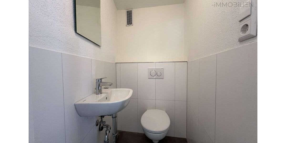 Dachgeschoßwohnung Lörrach - 4 Zimmer, 122 m&sup2;, 1.450&euro; | Angebot:26182204