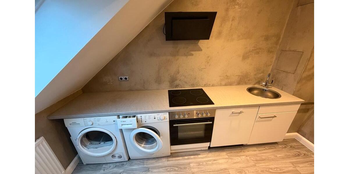 Dachgeschoßwohnung Schweinfurt Haardt - 3.5 Zimmer, 89 m&sup2;, 1.100&euro; | Angebot:26110048