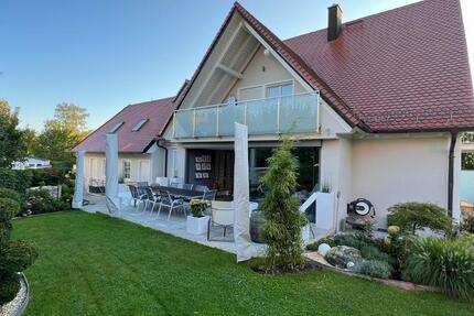 Wohnung Erdweg - 3.5 Zimmer, 126 m&sup2;, 1.620&euro; | Angebot:25298355