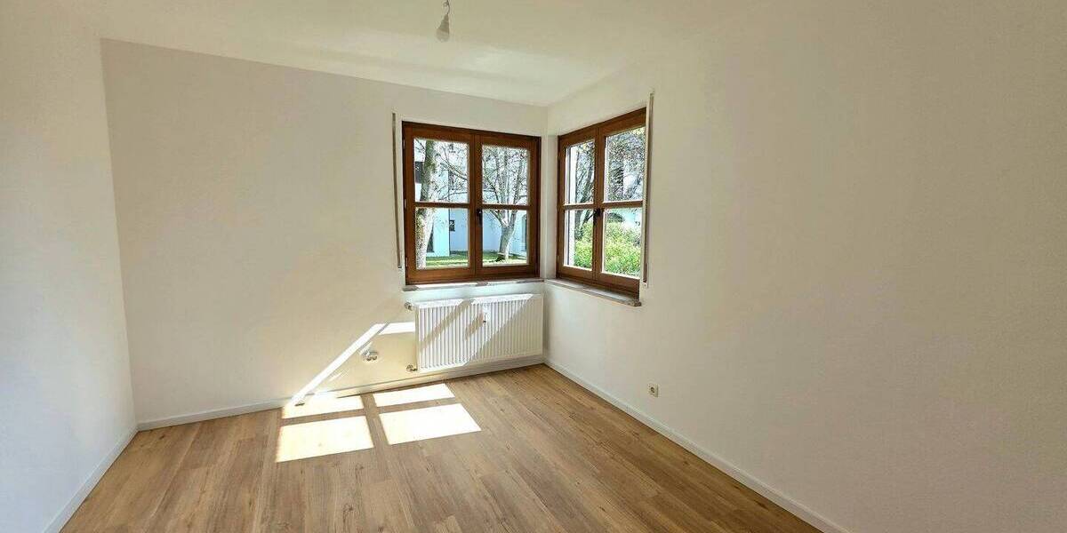 Etagenwohnung Deisenhofen Deisenhofen - 3 Zimmer, 92 m&sup2;, 1.500&euro; | Angebot:26205457