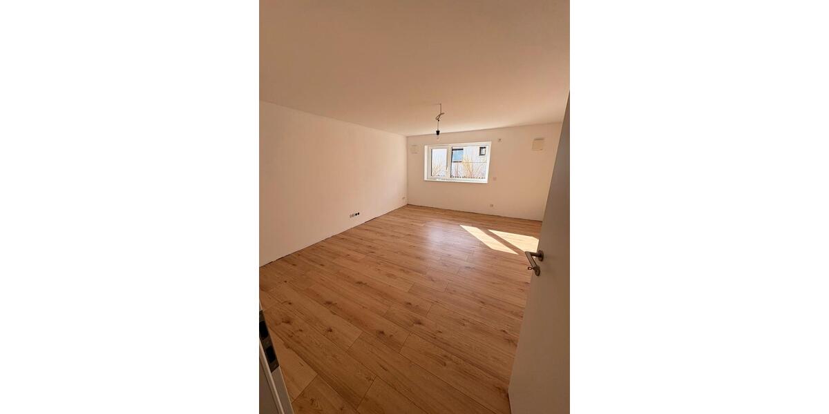 Etagenwohnung Hohenroth - 3 Zimmer, 95 m&sup2;, 850&euro; | Angebot:26525657