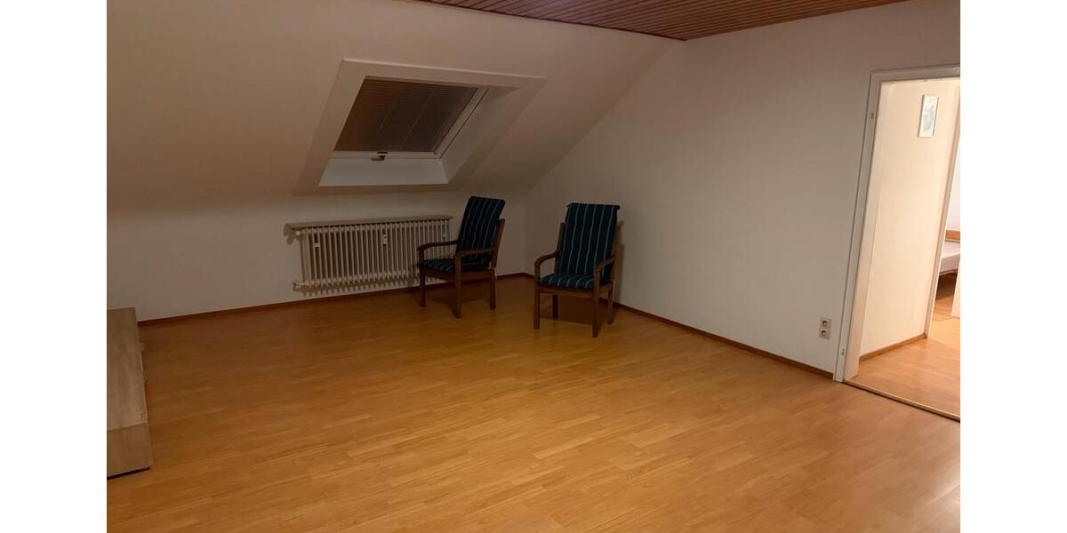Dachgeschoßwohnung Titisee-Neustadt Neustadt - 3.5 Zimmer, 65 m&sup2;, 945&euro; | Angebot:26056924