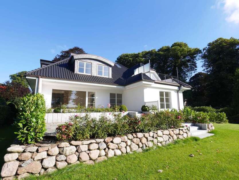 Wohnung zum Mieten in Uetersen 1.790 € 152.44 m²