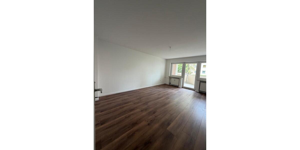 Erdgeschoßwohnung München Bogenhausen - 3 Zimmer, 72 m&sup2;, 1.870&euro; | Angebot:26699670