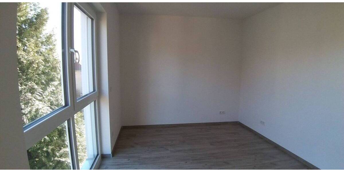 Etagenwohnung Homburg Jägersburg - 3 Zimmer, 98 m&sup2;, 1.250&euro; | Angebot:26809379