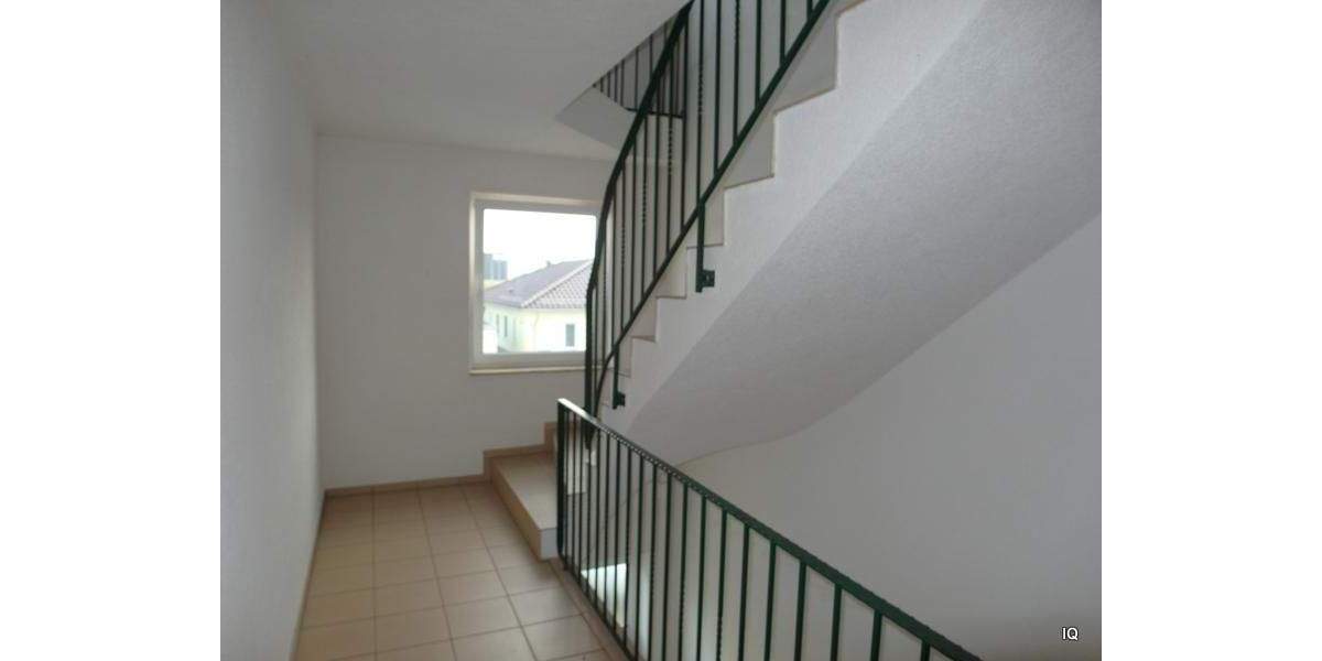 Ruhige 3-Zimmer-Wohnung mit Terrasse, separater Küche und Laminatboden am Rande von Königsbrück 3 zimmer