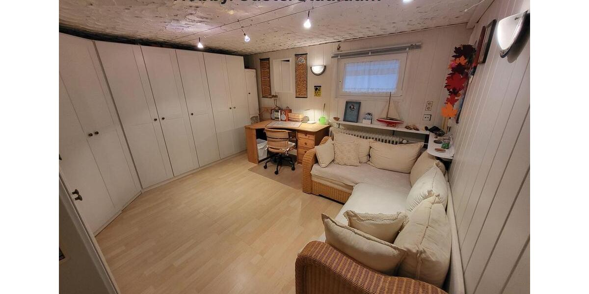 Etagenwohnung Stuttgart Luginsland - 5 Zimmer, 110 m&sup2;, 1.200&euro; | Angebot:25281244