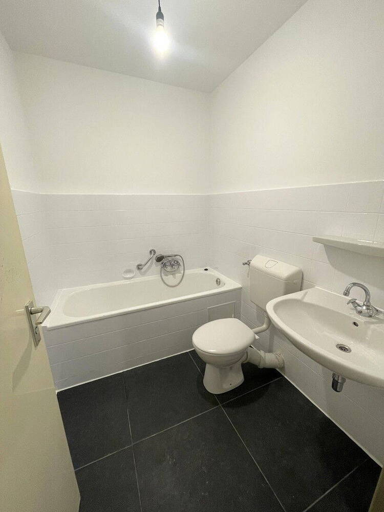 **Moderne, helle & frisch renovierte 2,5-Zimmer-Wohnung in Oberbarmen - mit Balkon & Aufzug**