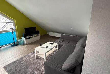 Gemütliches Dachgeschosszimmer Apartment möbliert tageweise 2 zimmer
