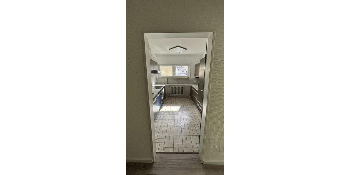 Hochparterre Rosbach vor der Höhe - 3.5 Zimmer, 114 m&sup2;, 1.350&euro; | Angebot:26632471