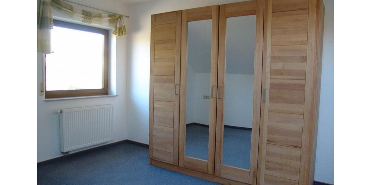 Dachgeschoßwohnung Jagsthausen - 3.5 Zimmer, 20 m&sup2;, 700&euro; | Angebot:24326592