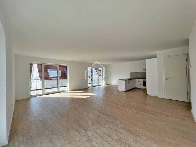 Stadtnaher Wohntraum auf 4,5-Zimmern mit Balkon und Garage