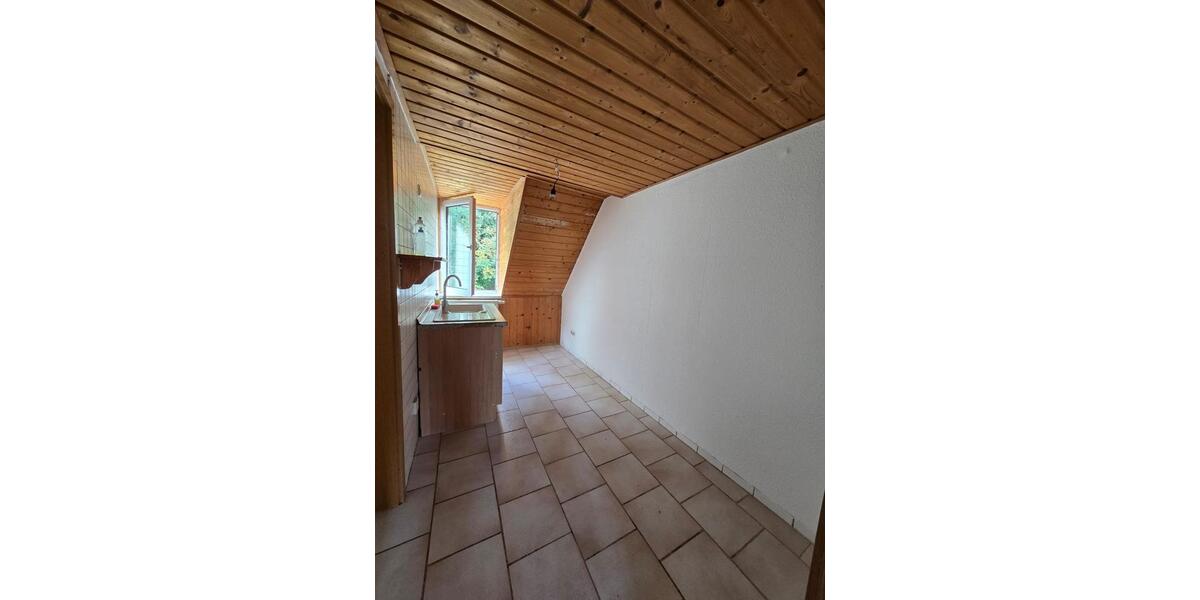 Dachgeschoßwohnung Weißenfels - 2.5 Zimmer, 67 m&sup2;, 400&euro; | Angebot:25805154