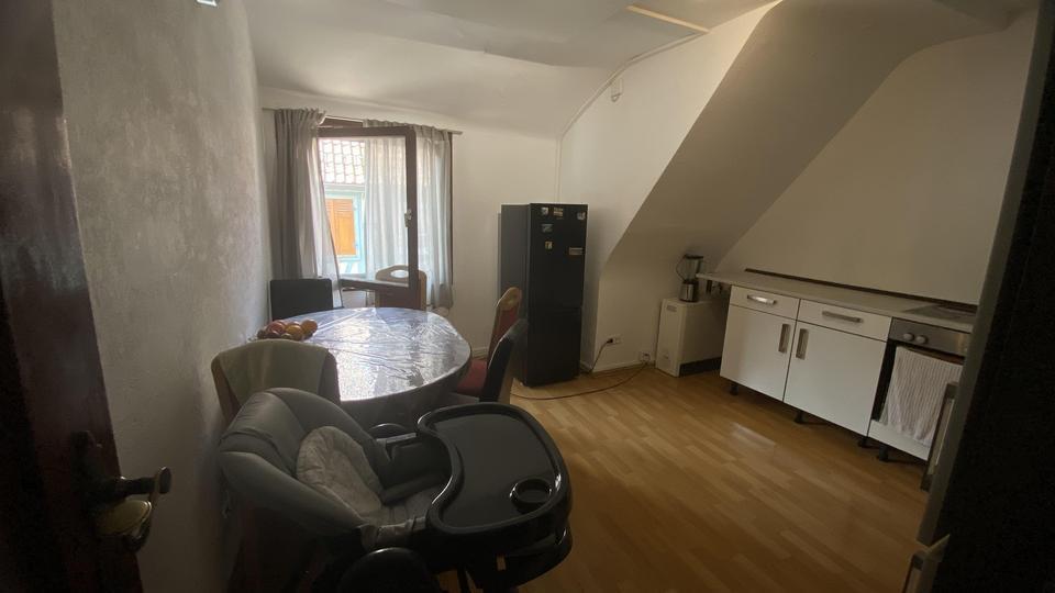 Perfekt für 2 – zentrale 2-Zimmer-Wohnung im DG, Nähe ÖPNV