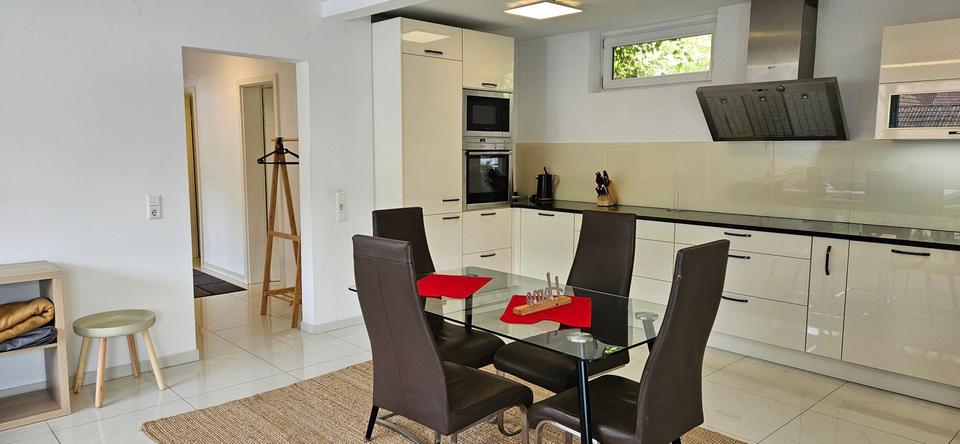 Wohnen auf Zeit Waldenbuch - 3 Zimmer, 84 m&sup2;, 1.550&euro; | Angebot:26210799