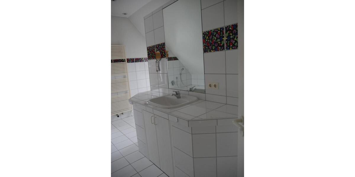 Moderne, helle Dachgeschosswohnung 2 Ebenen, 3,5 Zi. IdsteinWö. 3 zimmer