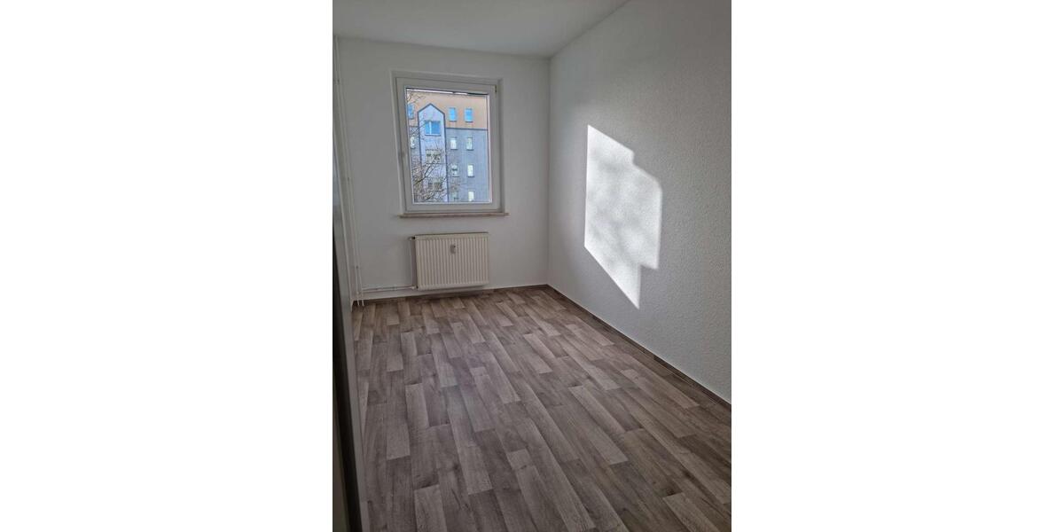 Etagenwohnung Grimmen - 2.5 Zimmer, 63 m&sup2;, 459&euro; | Angebot:23870359