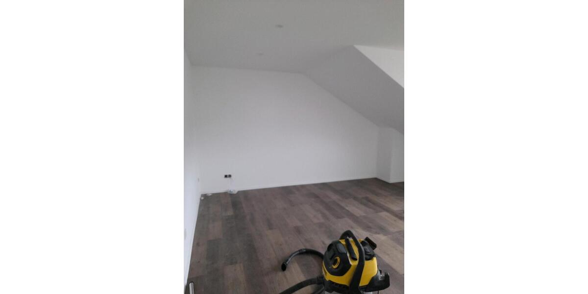 Dachgeschoßwohnung Waldbröl - 2 Zimmer, 85 m&sup2;, 980&euro; | Angebot:25274256