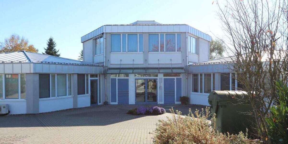 Gewerbeobjekt Herrieden Schernberg - 7 Zimmer, 220 m&sup2;, 2.528&euro; | Angebot:25733893