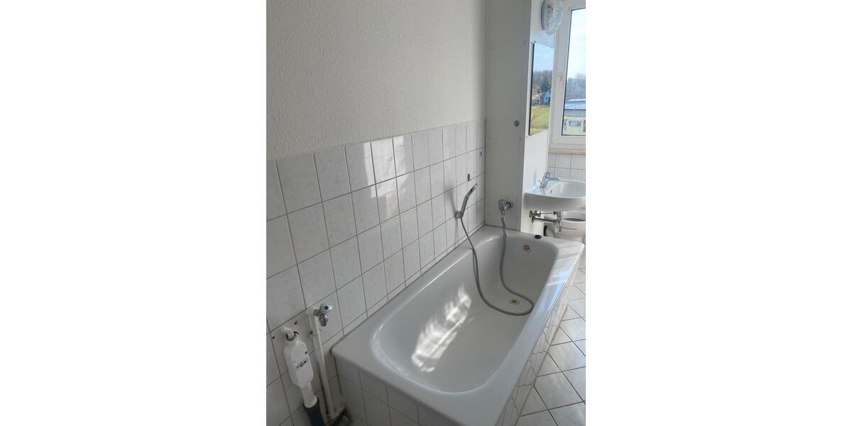 Etagenwohnung Artern - 3 Zimmer, 67 m&sup2;, 495&euro; | Angebot:25831418