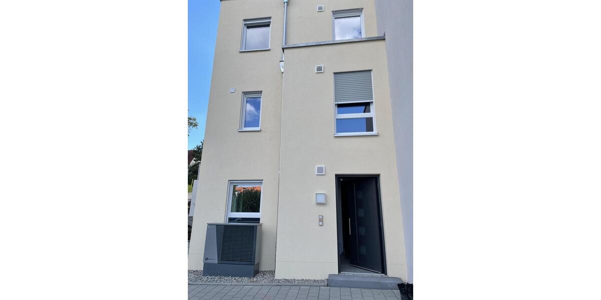Reihenhaus Ansbach - 4 Zimmer, 155 m&sup2;, 2.050&euro; | Angebot:24770613