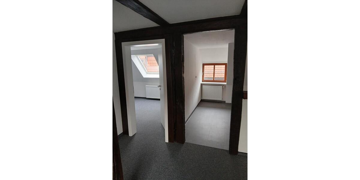 Dachgeschoßwohnung Hameln Kernstadt - 2.5 Zimmer, 70 m&sup2;, 630&euro; | Angebot:26038865