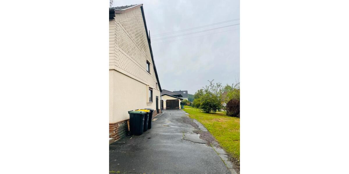 Etagenwohnung Windeck - 4 Zimmer, 100 m&sup2;, 1.450&euro; | Angebot:25149997