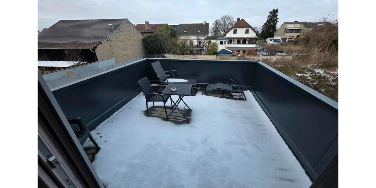 Exclusive Neubau 3,5 Zi. Wohnung, Dachg. + Galerie, großer Balkon 4 zimmer