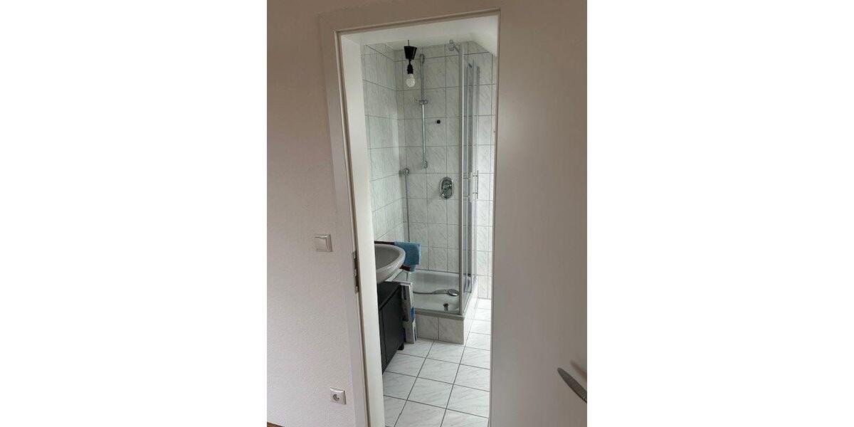 Dachgeschoßwohnung Großheirath - 1 Zimmer, 35 m&sup2;, 350&euro; | Angebot:26635438