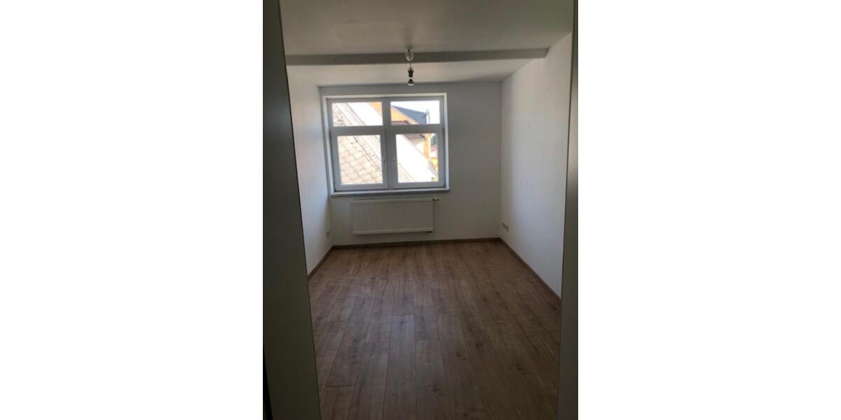 Dachgeschoßwohnung Mügeln - 3 Zimmer, 96 m&sup2;, 530&euro; | Angebot:24389831