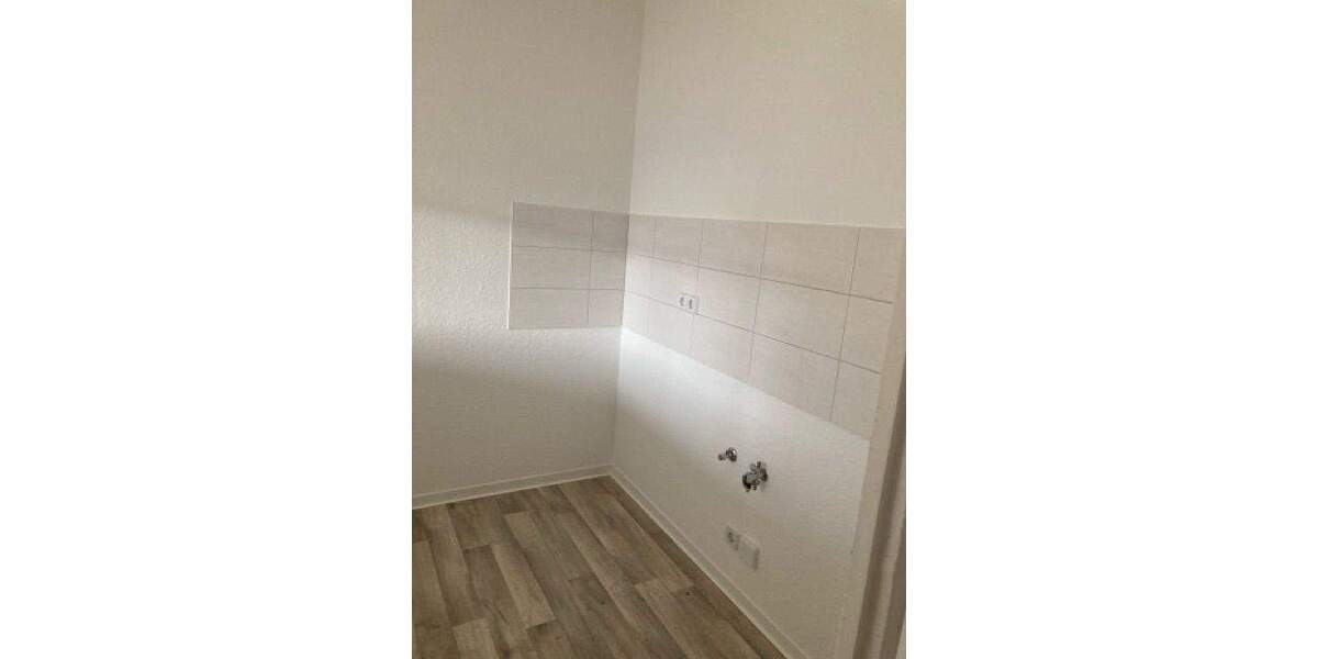 Etagenwohnung Neubrandenburg Oststadt - 2 Zimmer, 46 m&sup2;, 259&euro; | Angebot:23033916