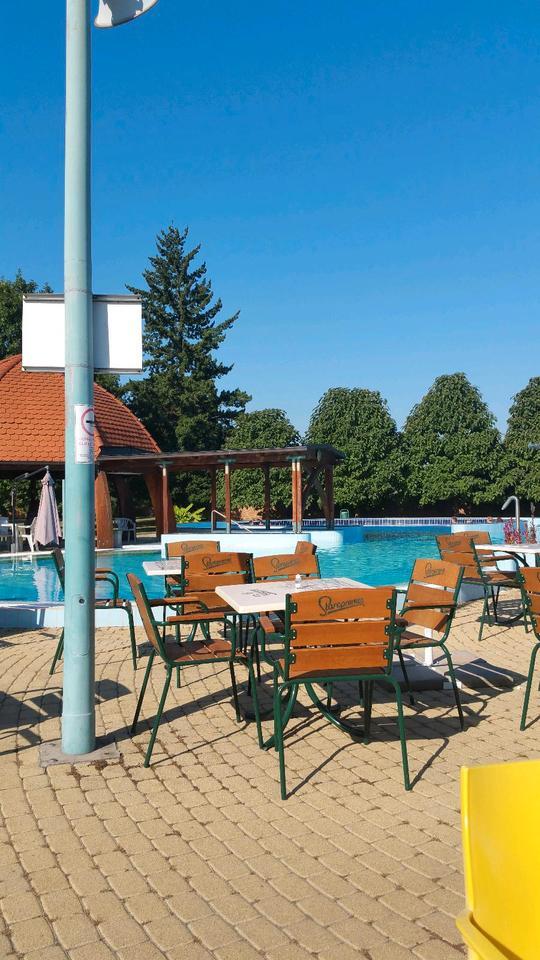 WG Zimmer in Ungar