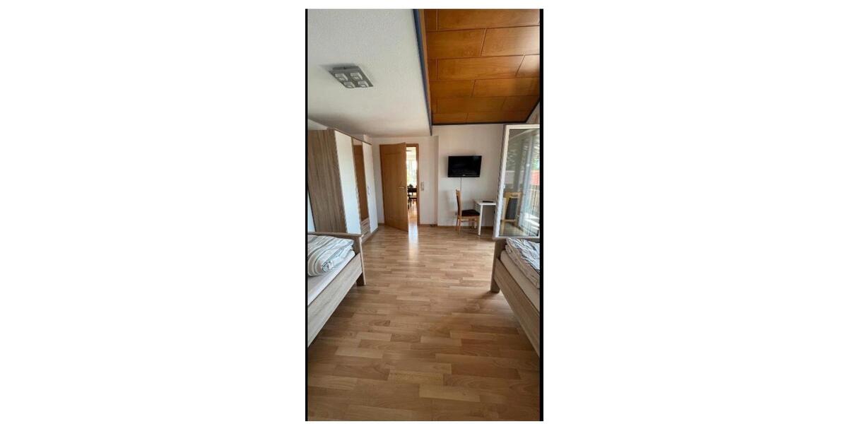 Wohnen auf Zeit Erbach - 5 Zimmer, 120 m&sup2;, 22&euro; | Angebot:25963245