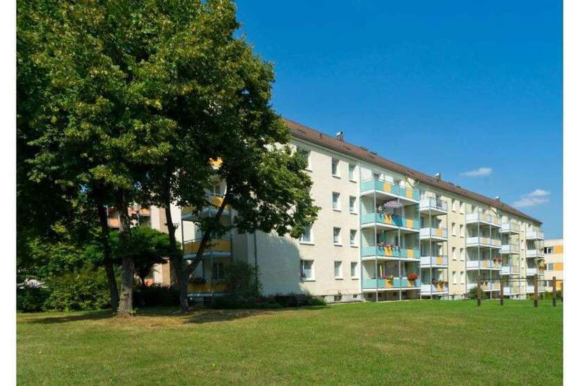Wohnung zum Mieten in Plauen 258,47 € 47.08 m²