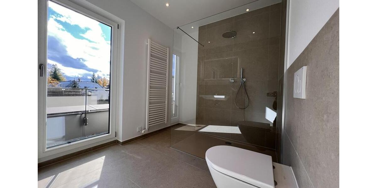 Einfamilienhaus München Trudering-Riem - 2.5 Zimmer, 125 m&sup2;, 3.650&euro; | Angebot:22924697