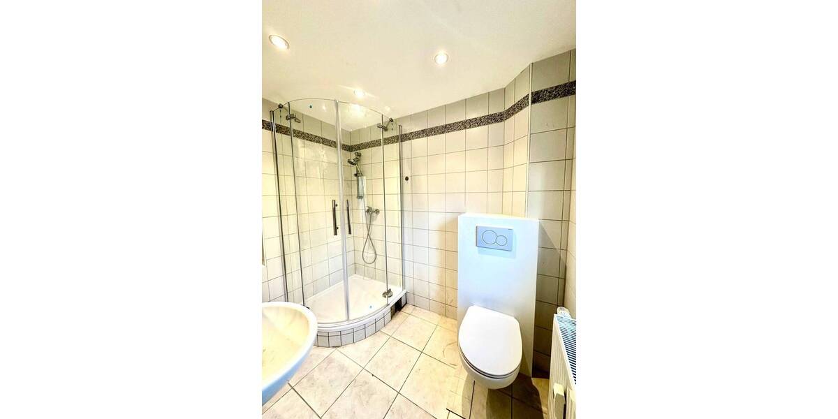 Frisch sanierte Wohnung im EG mit großer Süd-Terrasse und Gemeinschaftsgarten im Grünen! 2 zimmer