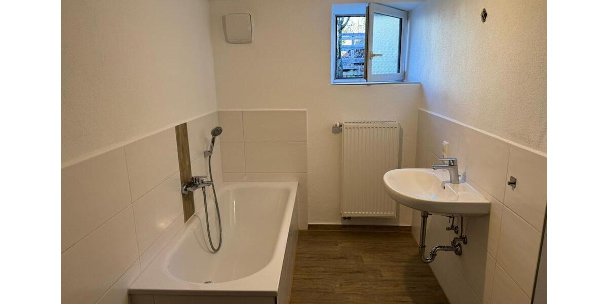 Reihenhaus Steindorf - 6 Zimmer, 153 m&sup2;, 1.500&euro; | Angebot:25969563