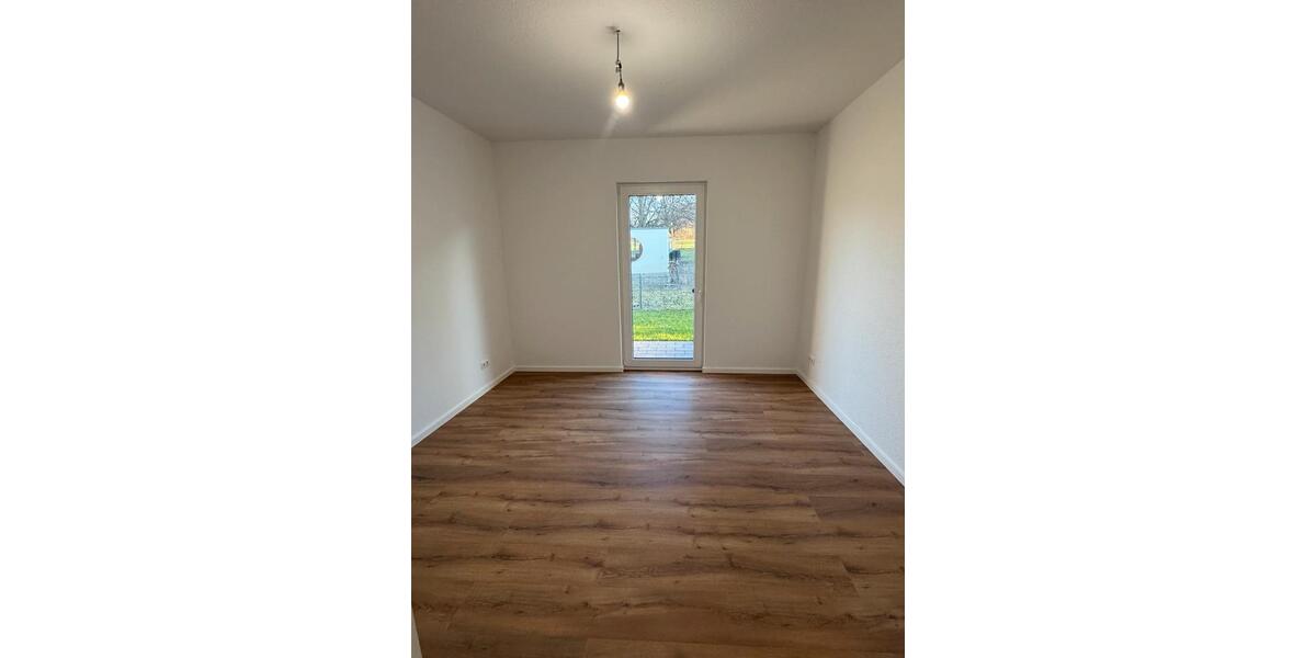 Bungalow Bad Wildungen - 4 Zimmer, 150 m&sup2;, 2.000&euro; | Angebot:23476136