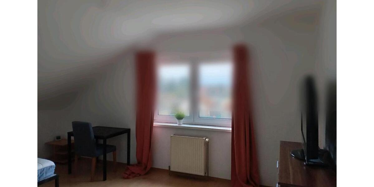 möbliertes 17m2 Zimmer im Dachgeschoss zu vermieten 1 zimmer