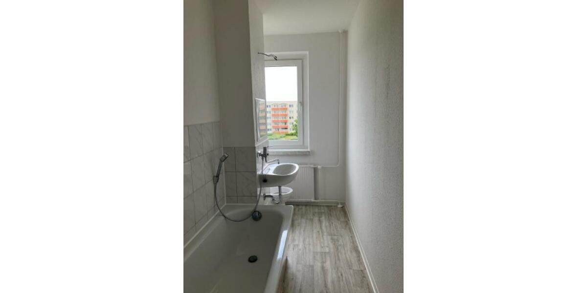 Etagenwohnung Angermünde - 4 Zimmer, 69 m&sup2;, 430&euro; | Angebot:26646802