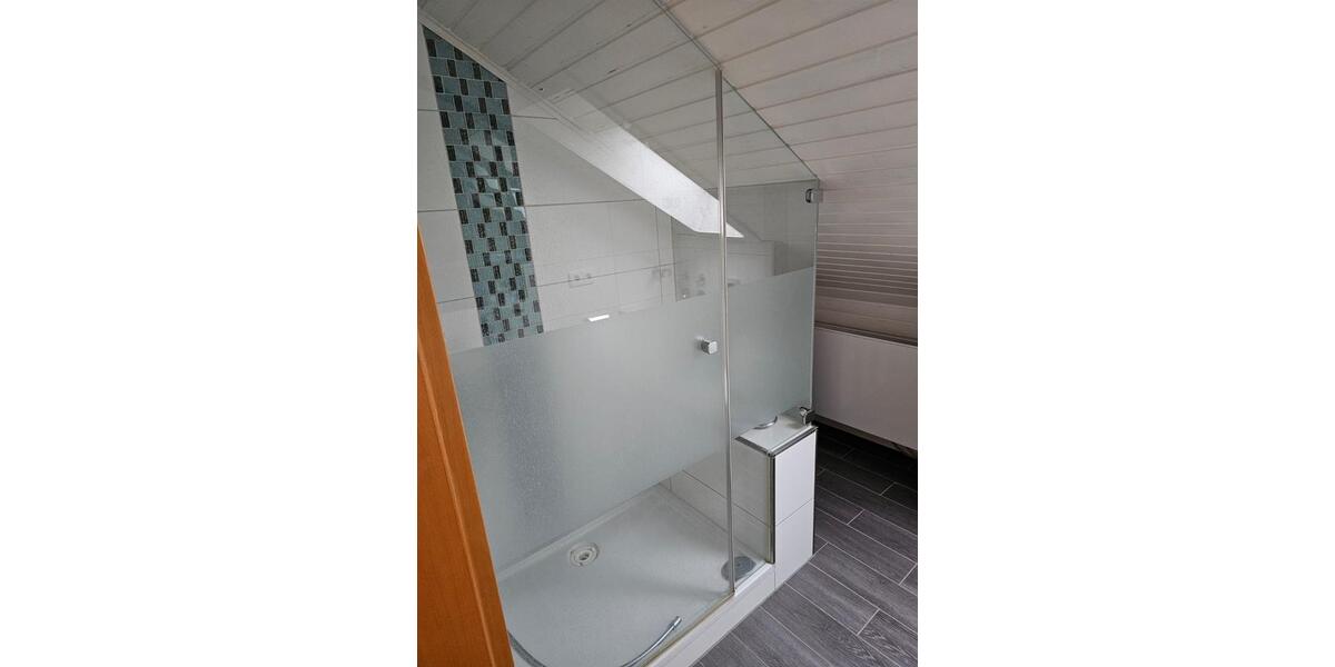 Dachgeschoßwohnung Karlsruhe Knielingen - 3 Zimmer, 65 m&sup2;, 800&euro; | Angebot:26023513