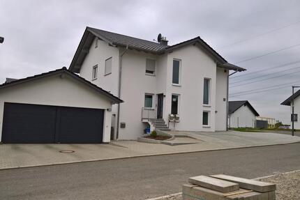 Wohnung Ochsenhausen - 2 Zimmer, 105 m&sup2;, 1.100&euro; | Angebot:25965653