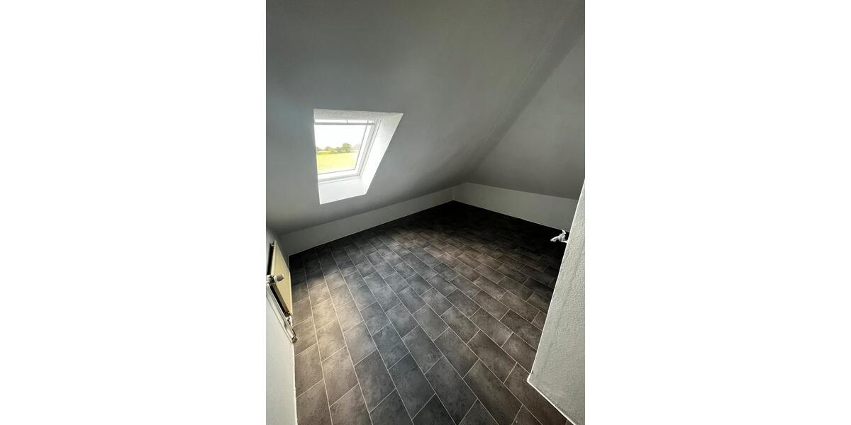 Dachgeschoßwohnung Papenburg - 4 Zimmer, 70 m&sup2;, 650&euro; | Angebot:26677759