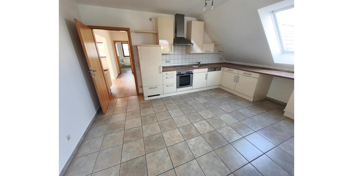 3 Zi. Wohnung im DG (1.OG) mit Balkon und Carport - Etagenwohnung Pommersfelden | Angebot:27230171