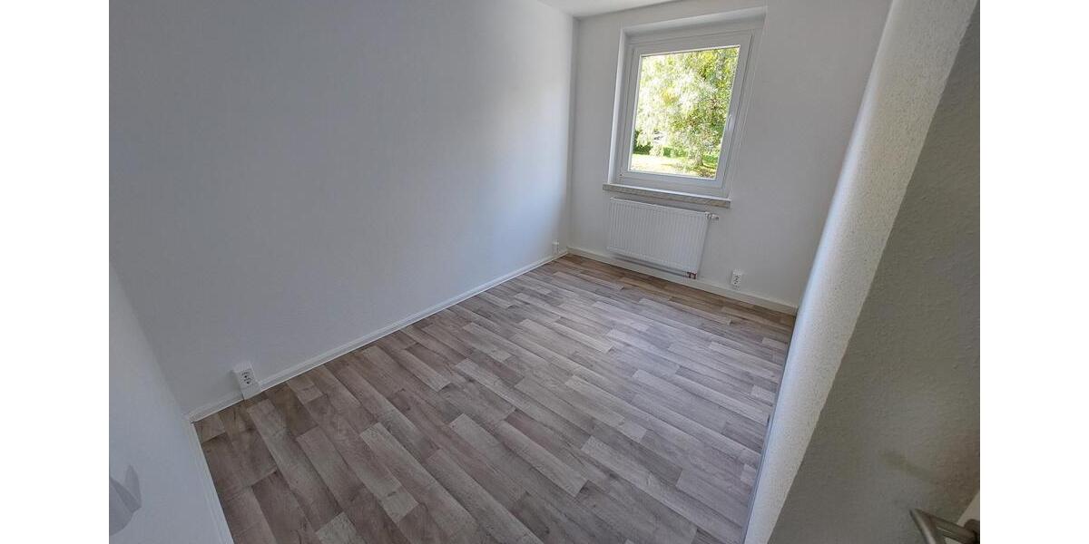 Etagenwohnung Suhl - 3 Zimmer, 56 m&sup2;, 296&euro; | Angebot:25879103