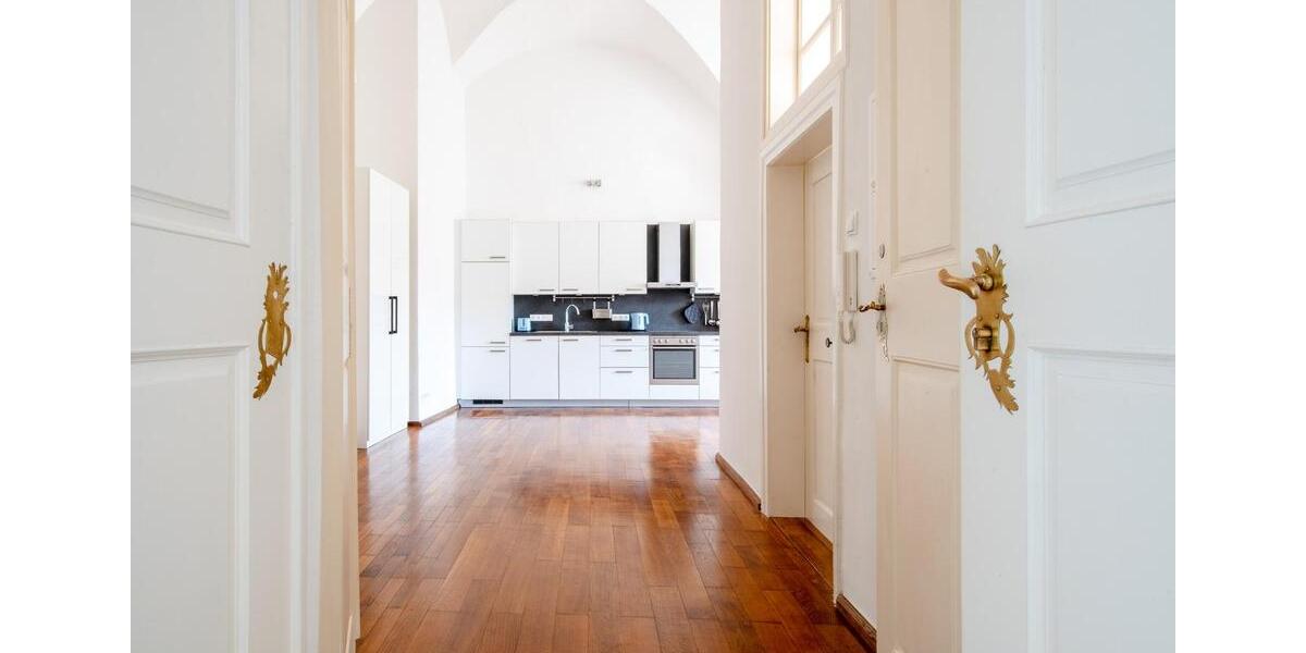 Elegante Altbauwohnung 3 zimmer